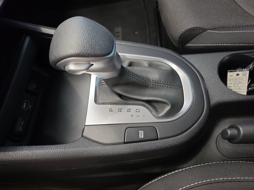 Certified 2024 Kia Forte LXS w/ LXS Technology Package FWD image 32