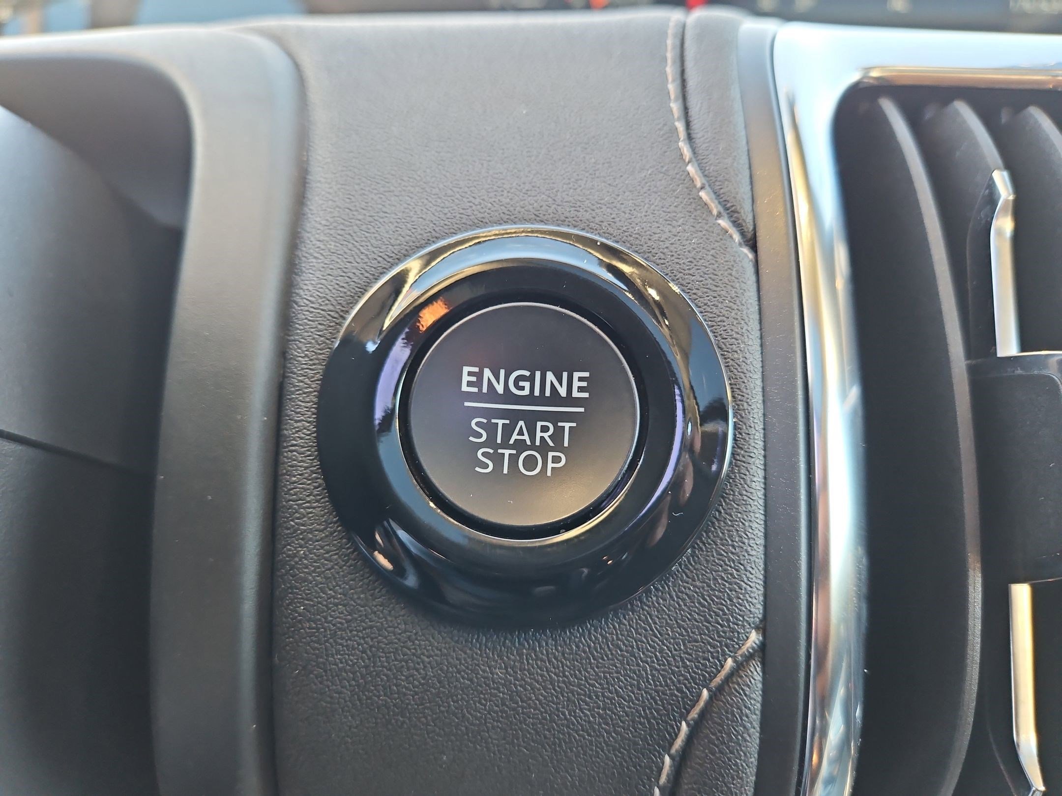 Used 2025 Ford Expedition Max Platinum image 23