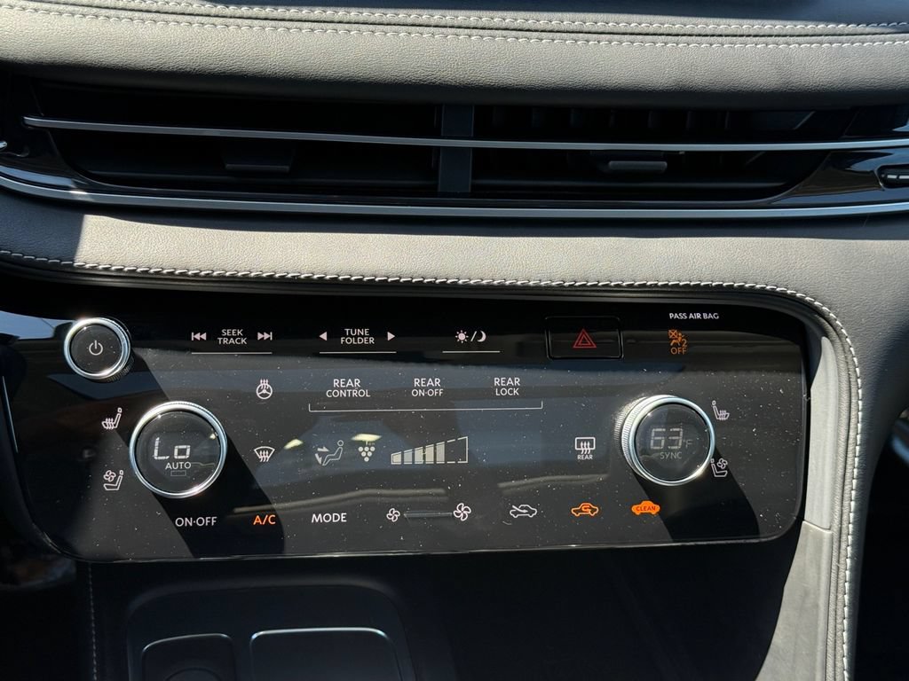 Used 2023 INFINITI QX60 Sensory w/ Vision Package AWD/4WD image 17
