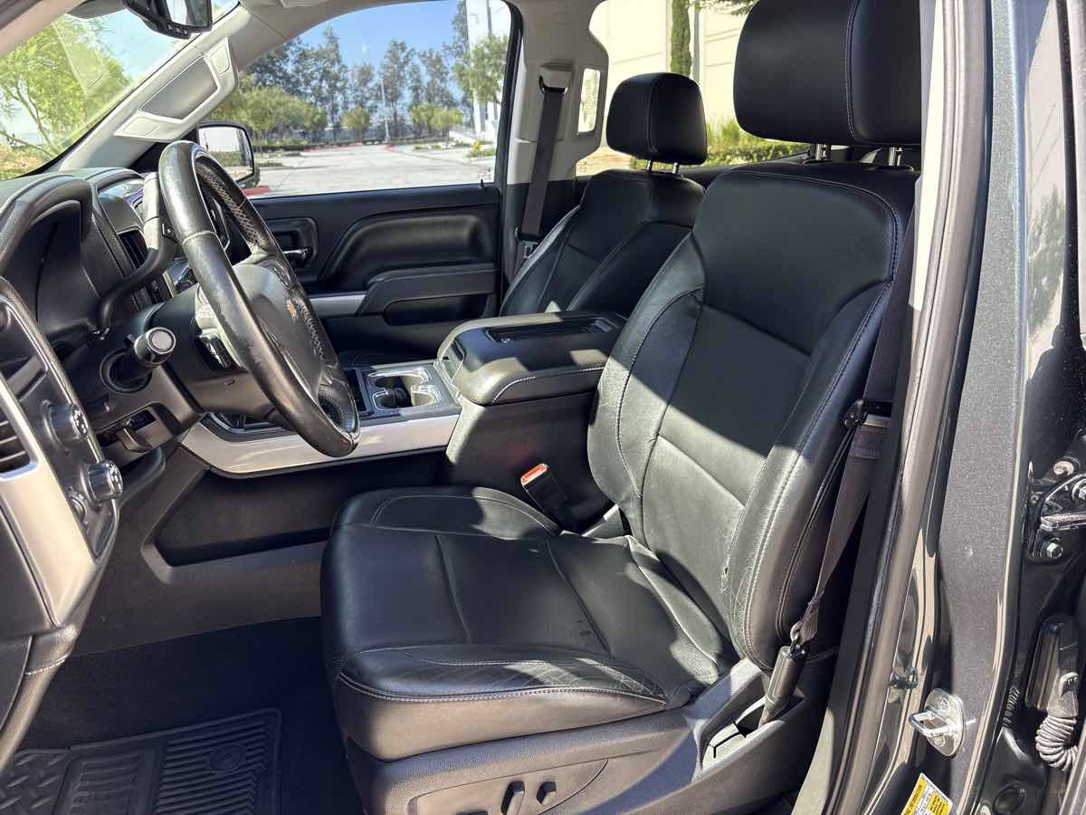 Used 2017 Chevrolet Silverado 1500 LTZ Z71 w/ LTZ Plus Package AWD/4WD image 19