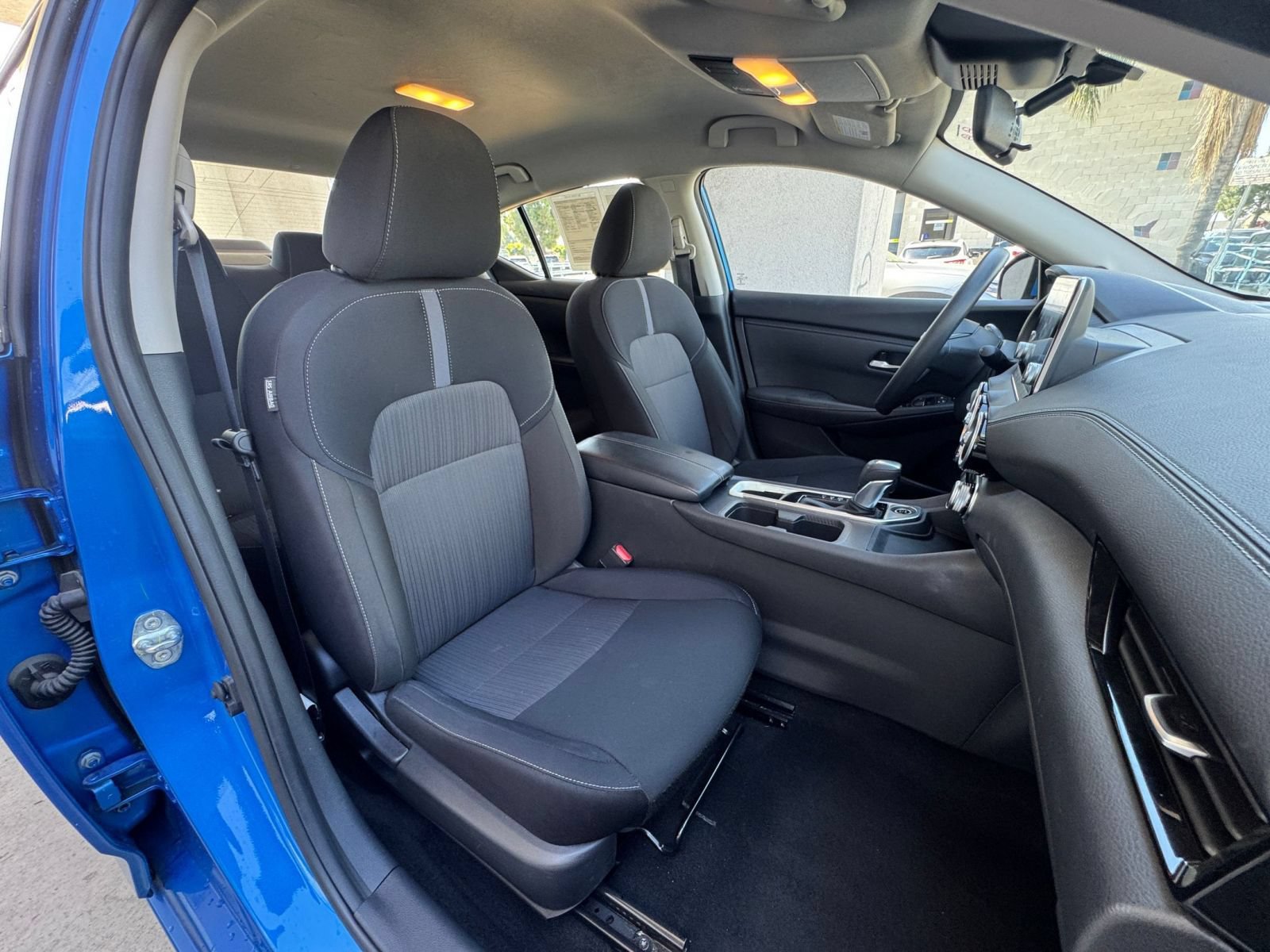 Used 2025 Nissan Sentra SV FWD image 34