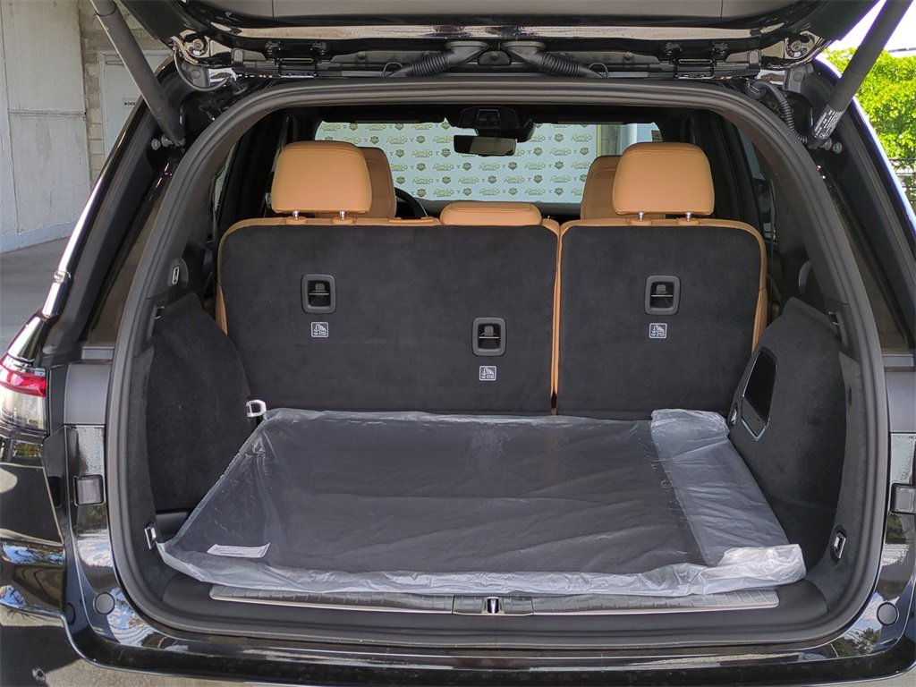 New 2025 Jeep Grand Cherokee Summit image 13