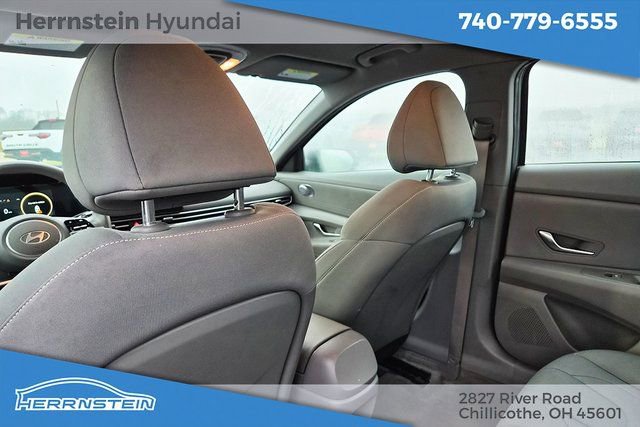 Used 2024 Hyundai Elantra SEL image 23