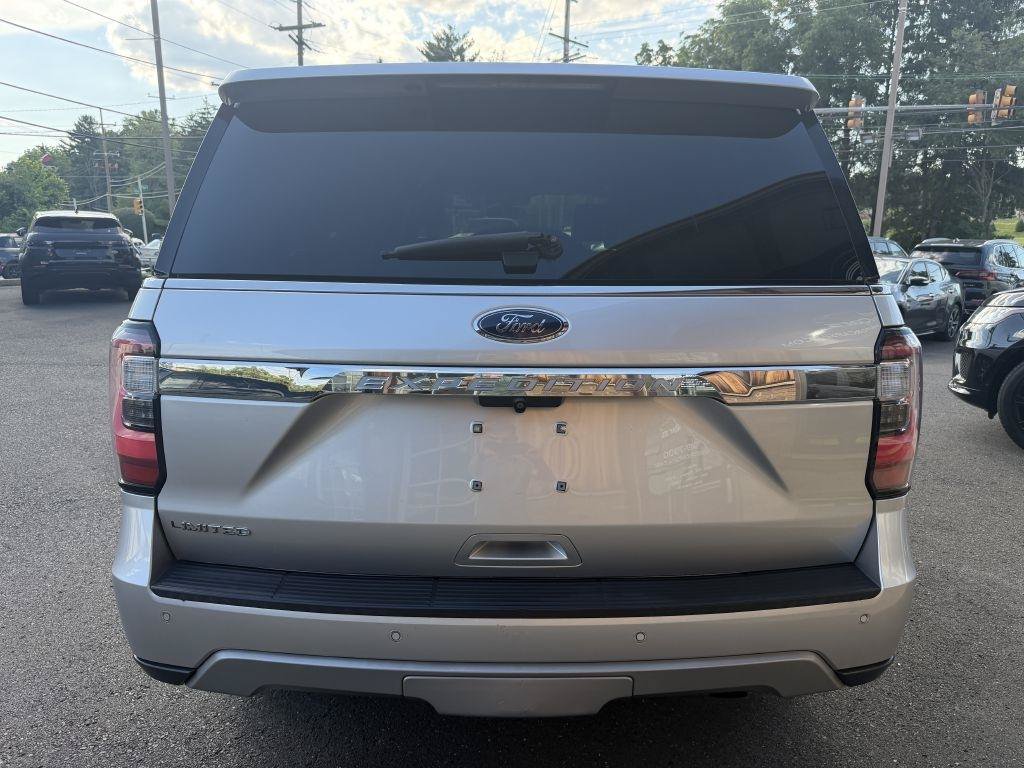 Used 2019 Ford Expedition Limited w/ Equipment Group 302A AWD/4WD image 4