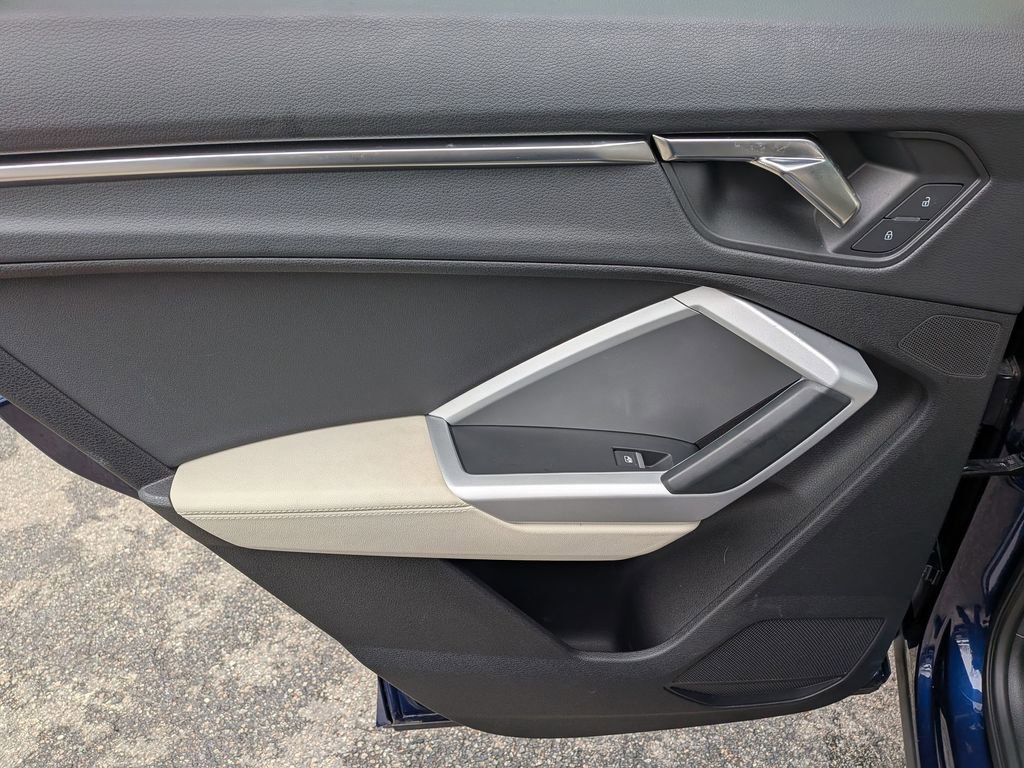 Used 2024 Audi Q3 2.0T Premium image 27