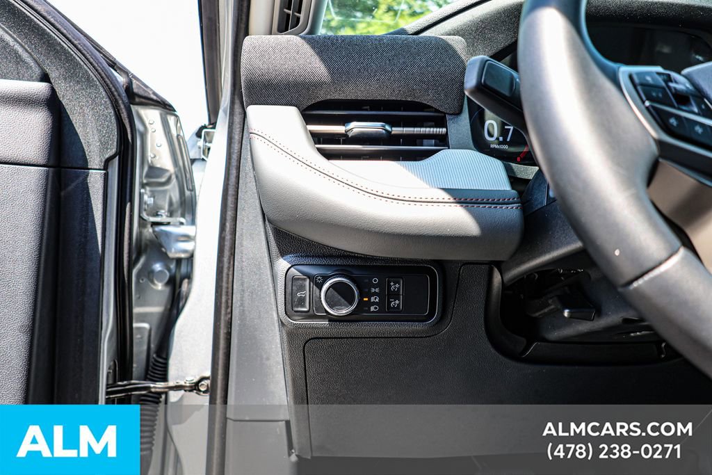 Used 2025 Ford Explorer Active image 22