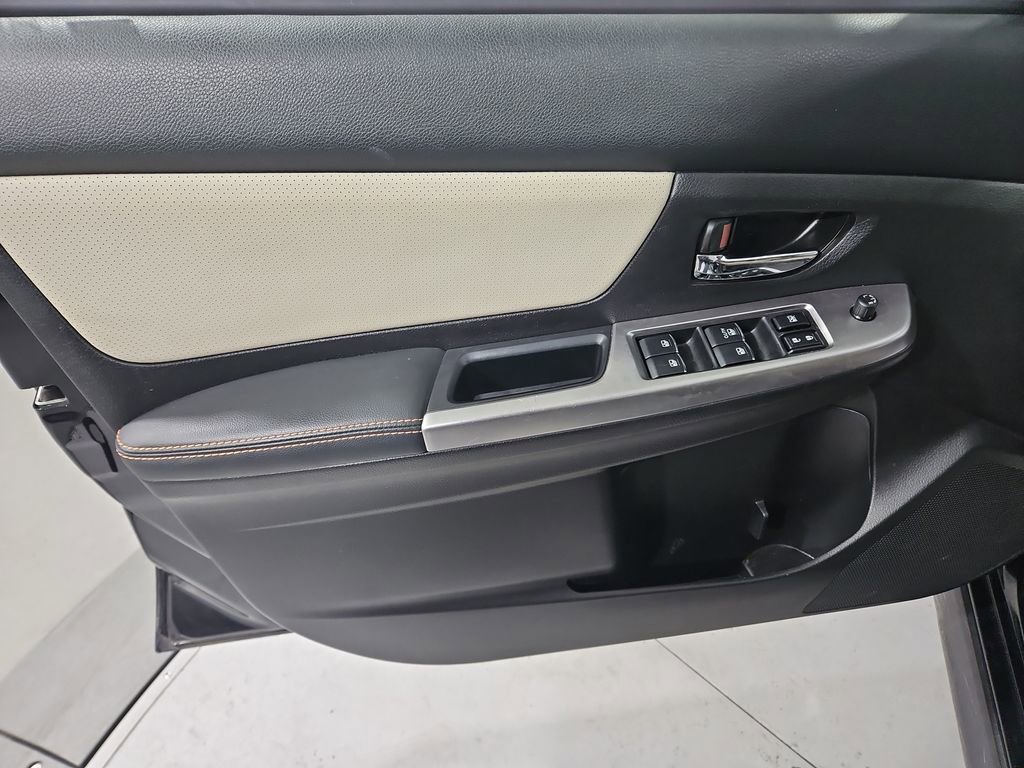 Used 2016 Subaru Crosstrek 2.0i Limited w/ Popular Package #2 image 11