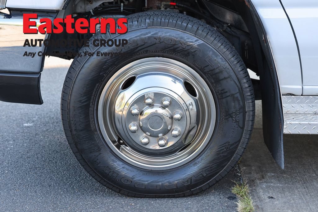 Used 2016 Ford E-450 and Econoline 450 Super Duty w/ Shuttle Bus Prep Package RWD image 35
