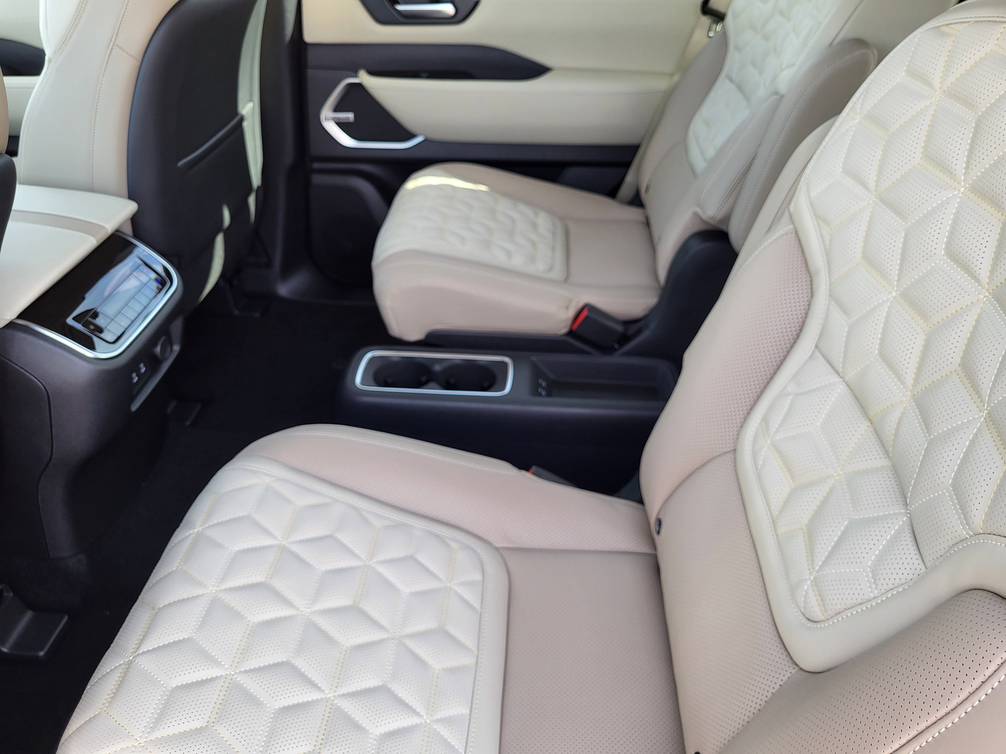 New 2026 Nissan Armada Platinum Reserve image 12