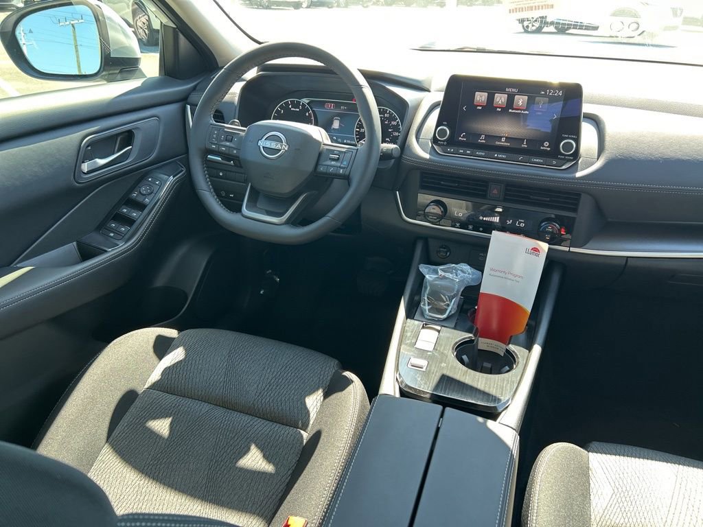 New 2026 Nissan Rogue SV image 10