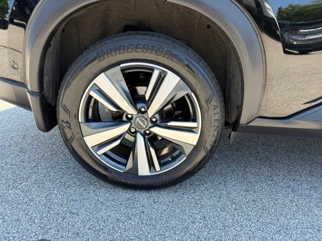 Used 2024 Nissan Rogue SL AWD/4WD image 12