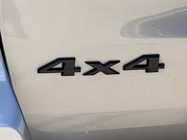 Used 2021 Jeep Grand Cherokee Laredo X AWD/4WD image 2