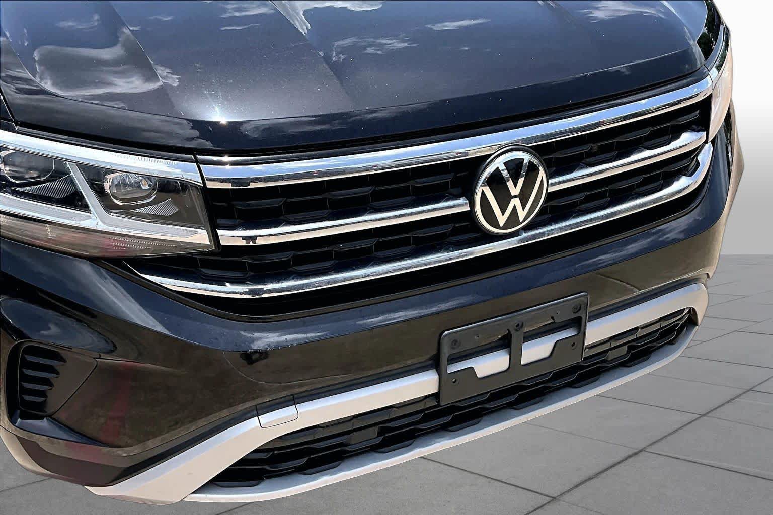 Used 2022 Volkswagen Atlas Cross Sport SE FWD image 29