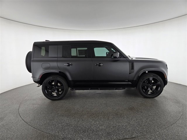 New 2026 Land Rover Defender 110 V8 image 8
