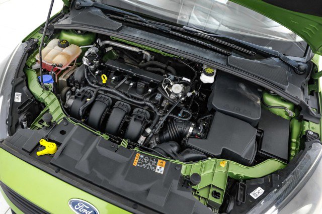 Used 2018 Ford Focus SE w/ SE Appearance Package image 45