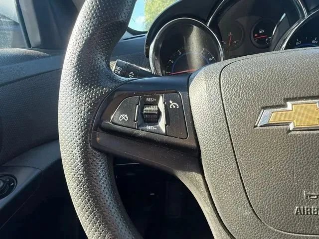 Used 2016 Chevrolet Cruze LT FWD image 20