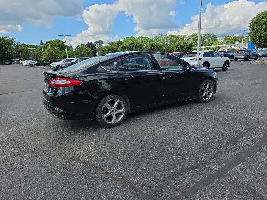 Used 2016 Ford Fusion SE AWD/4WD image 8