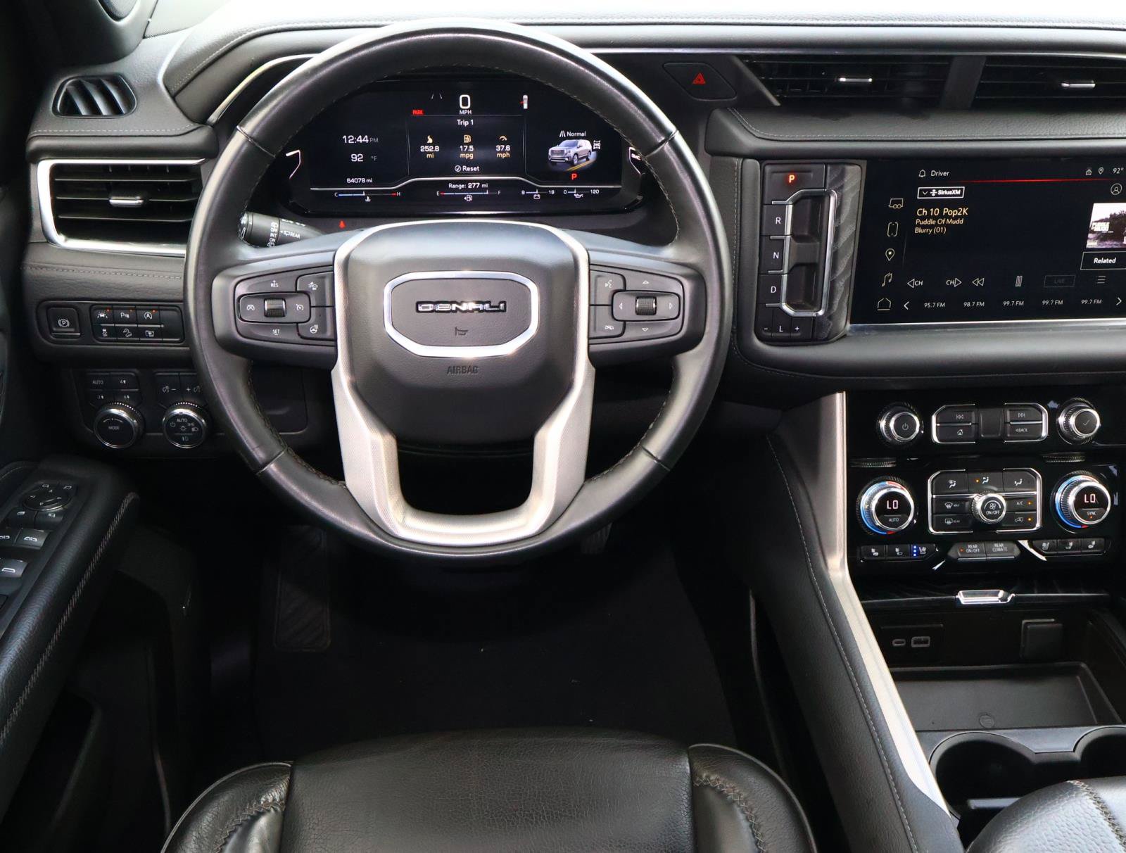 Used 2024 GMC Yukon Denali AWD/4WD image 9