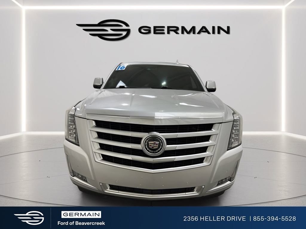 Used 2016 Cadillac Escalade Premium RWD image 2
