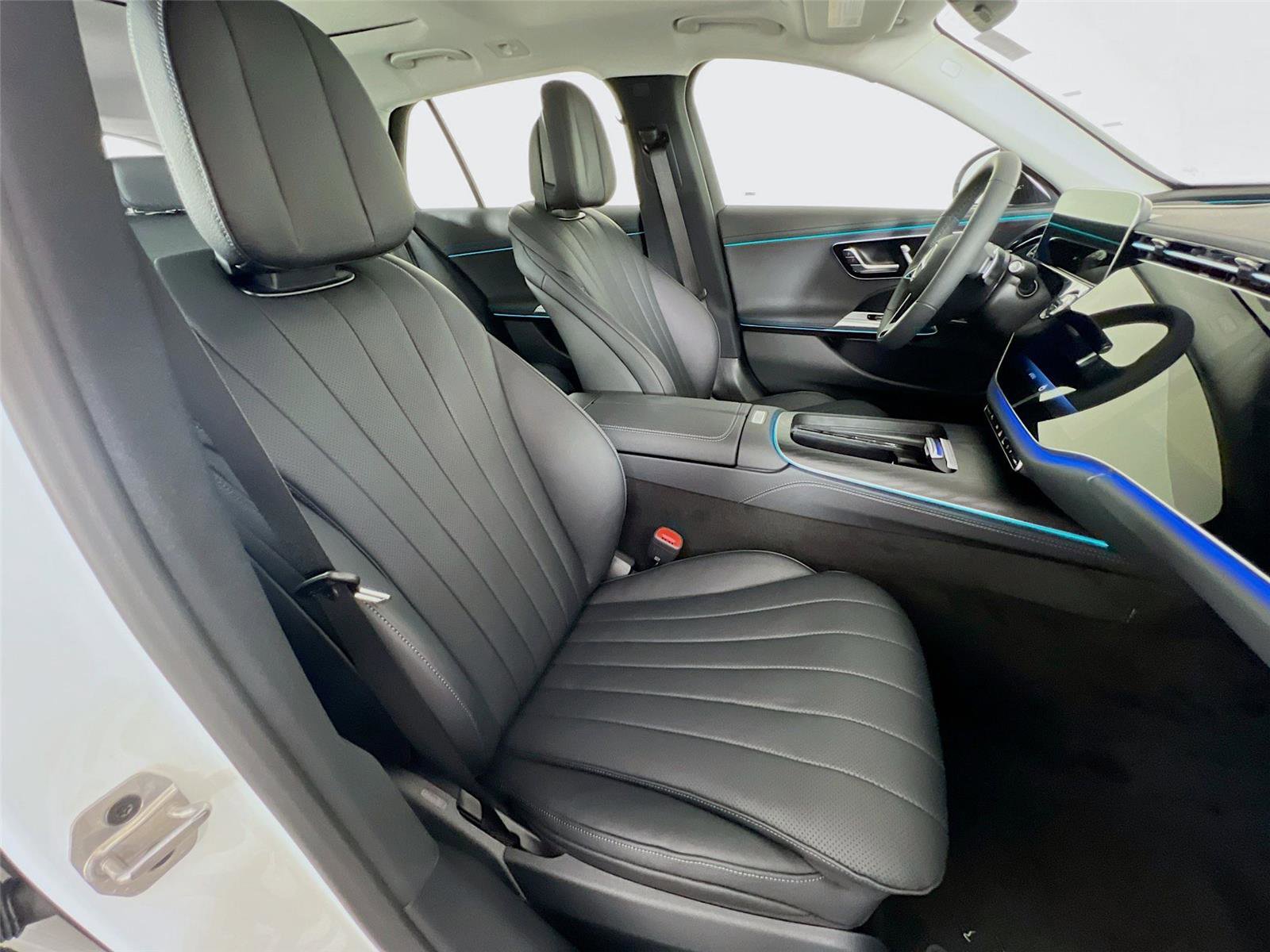 New 2026 Mercedes-Benz E 450 4MATIC All-Terrain Wagon image 28