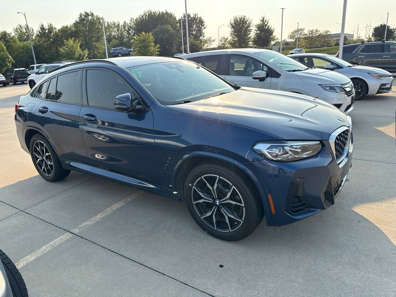 Used 2022 BMW X4 xDrive30i w/ M Sport Package 2 AWD/4WD image 6