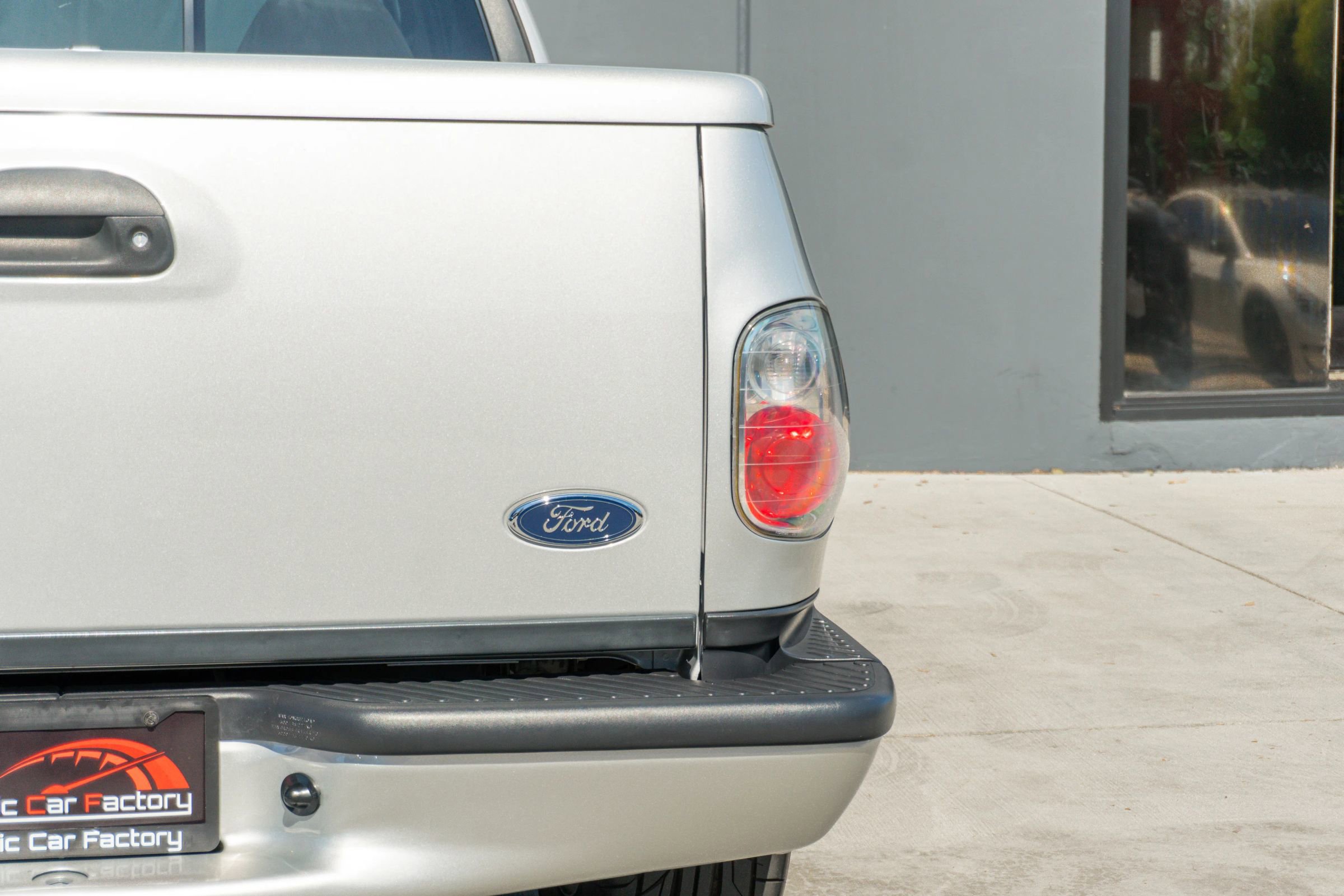 Used 2004 Ford F150 Lightning RWD image 42