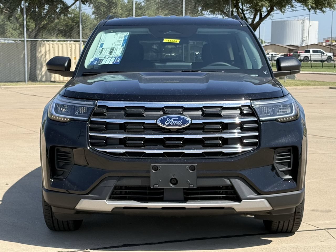 New 2026 Ford Explorer Active RWD image 7