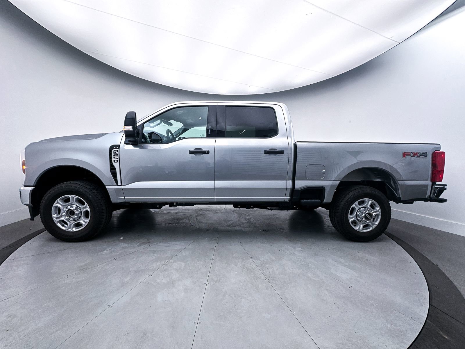 Used 2024 Ford F250 XLT w/ FX4 Off-Road Package image 33