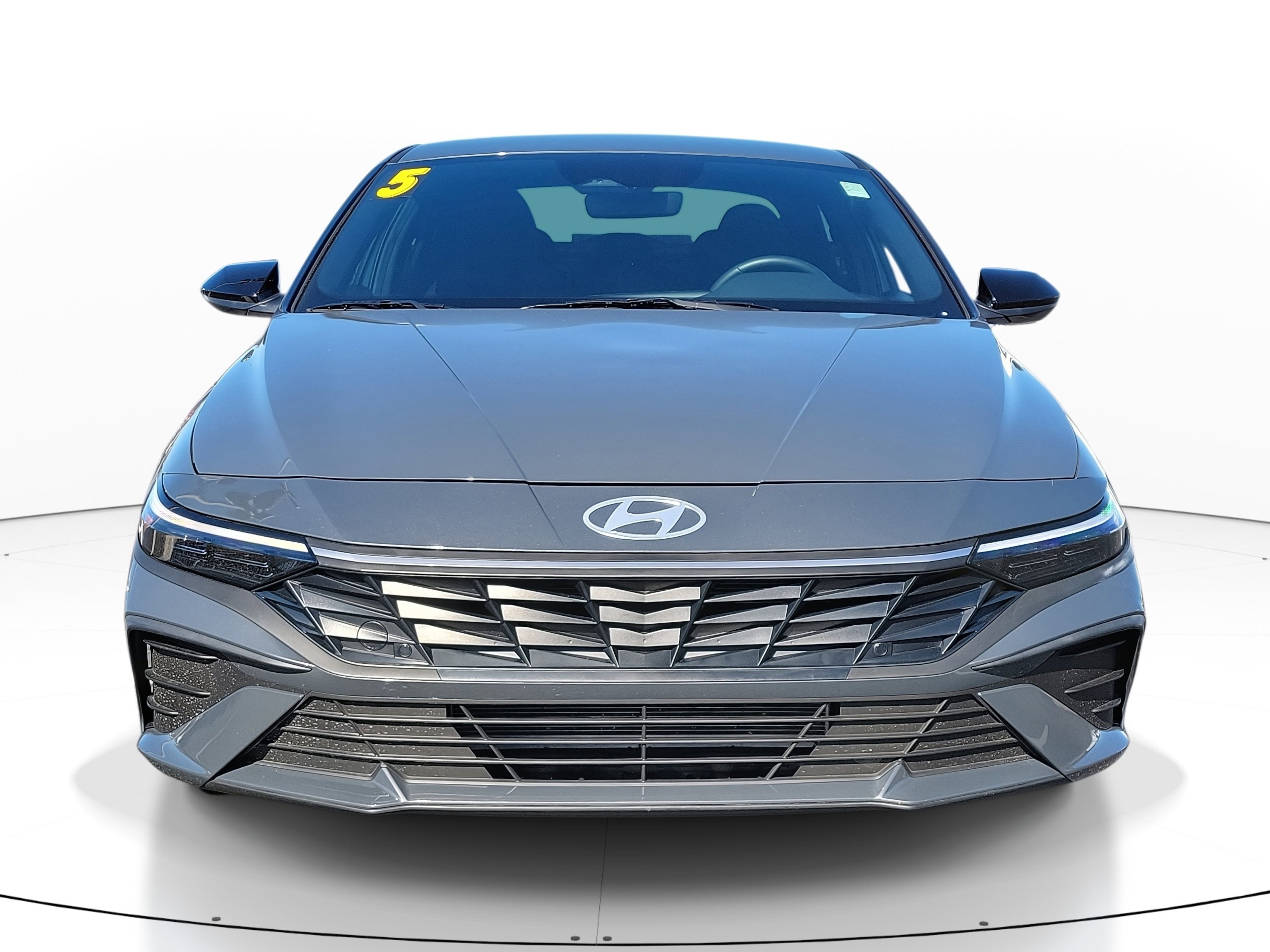 Used 2025 Hyundai Elantra Sport image 2
