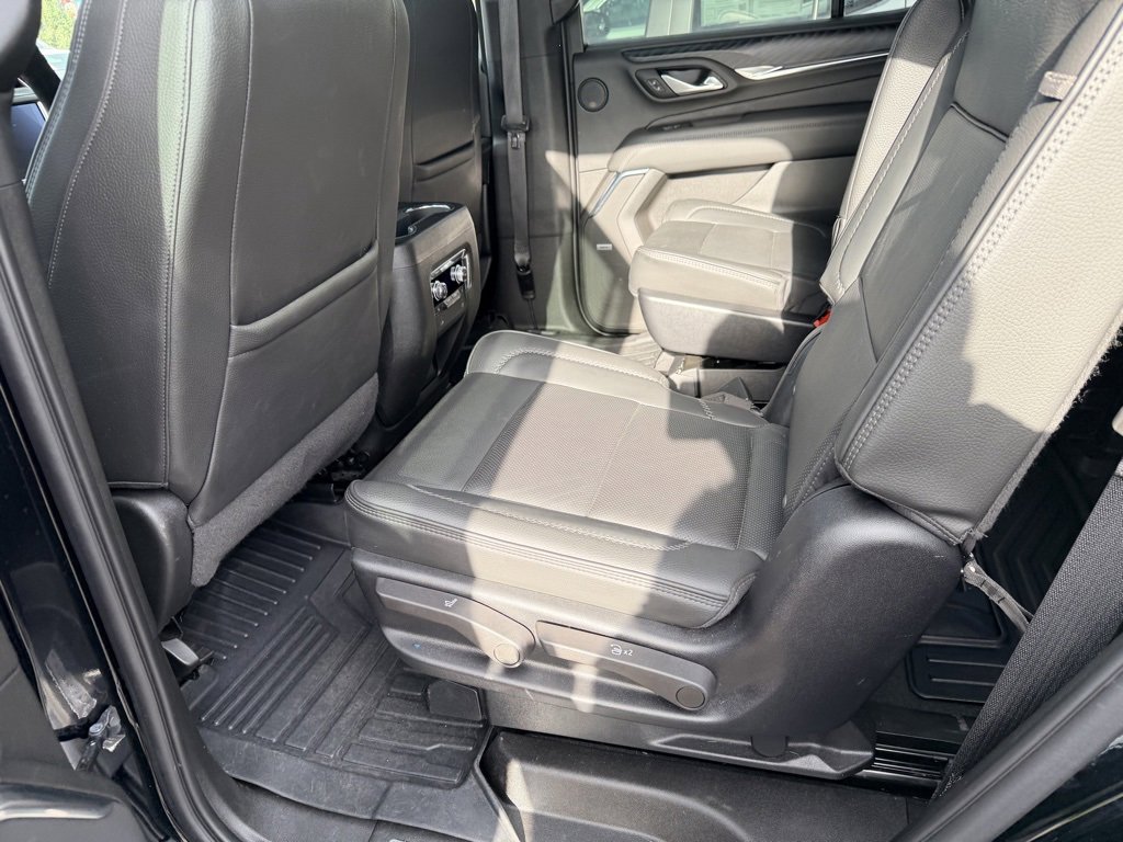 Used 2023 GMC Yukon Denali image 32