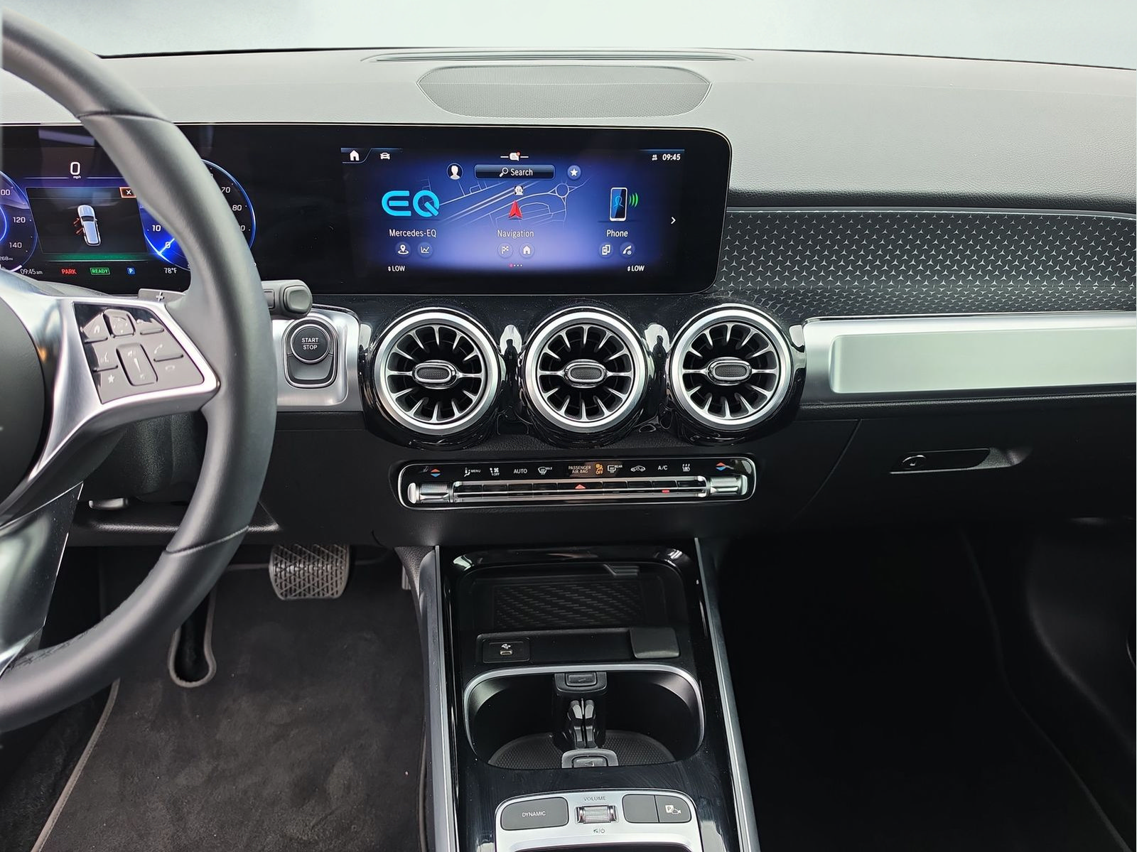 Used 2024 Mercedes-Benz EQB 300 4MATIC image 11