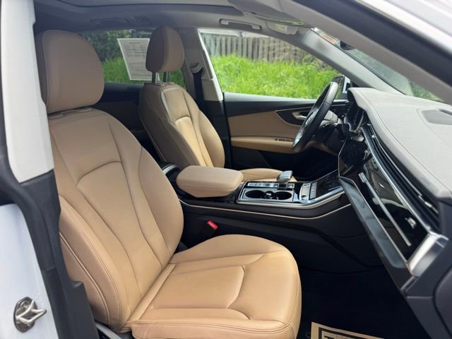 Used 2023 Audi Q8 Premium w/ Convenience Package AWD/4WD image 20