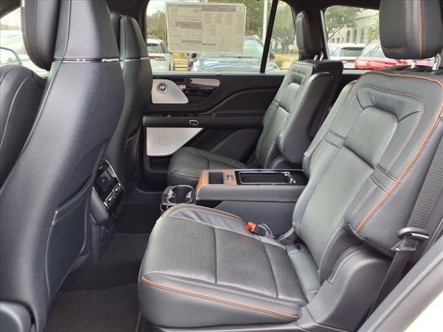 New 2025 Lincoln Aviator Black Label image 13