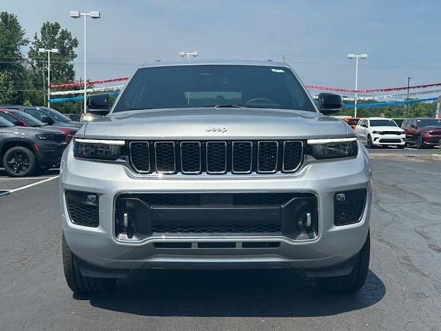 New 2025 Jeep Grand Cherokee Overland image 8