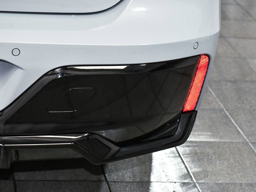 Used 2024 BMW i7 xDrive60 image 86