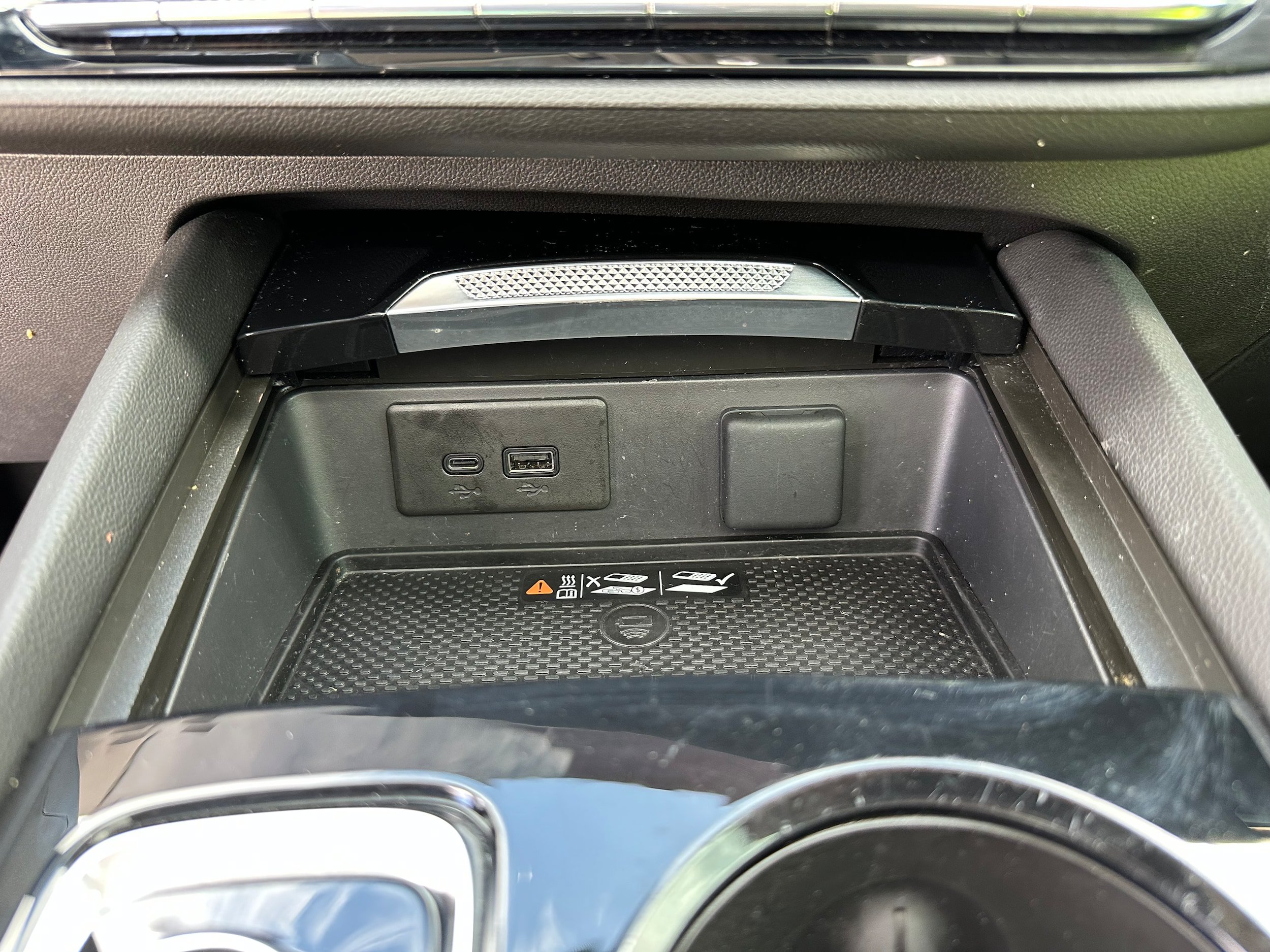 Used 2024 Buick Envision Avenir AWD/4WD image 29
