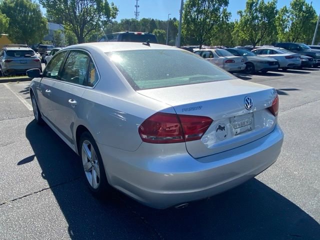 Used 2013 Volkswagen Passat TDI SE image 3