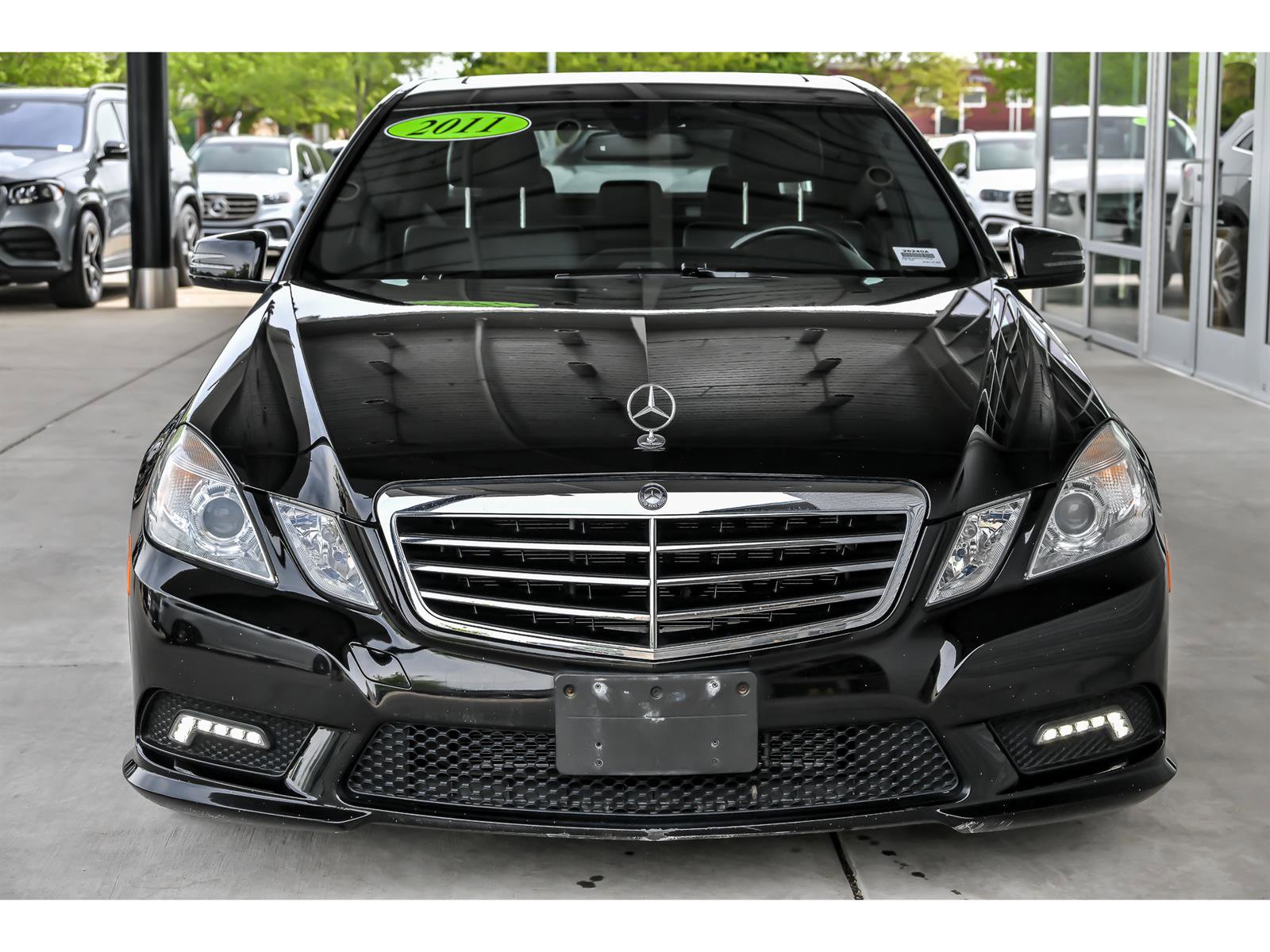 Used 2011 Mercedes-Benz E 350 4MATIC Sedan image 4