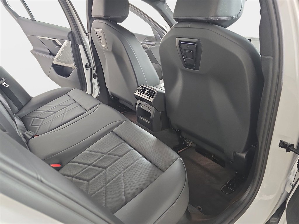 Used 2026 BMW 530i xDrive w/ Premium Package image 12