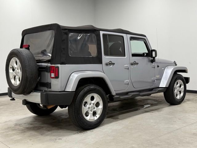 Used 2015 Jeep Wrangler Unlimited Sahara image 12