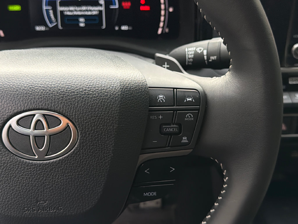 Used 2025 Toyota Camry SE FWD image 24