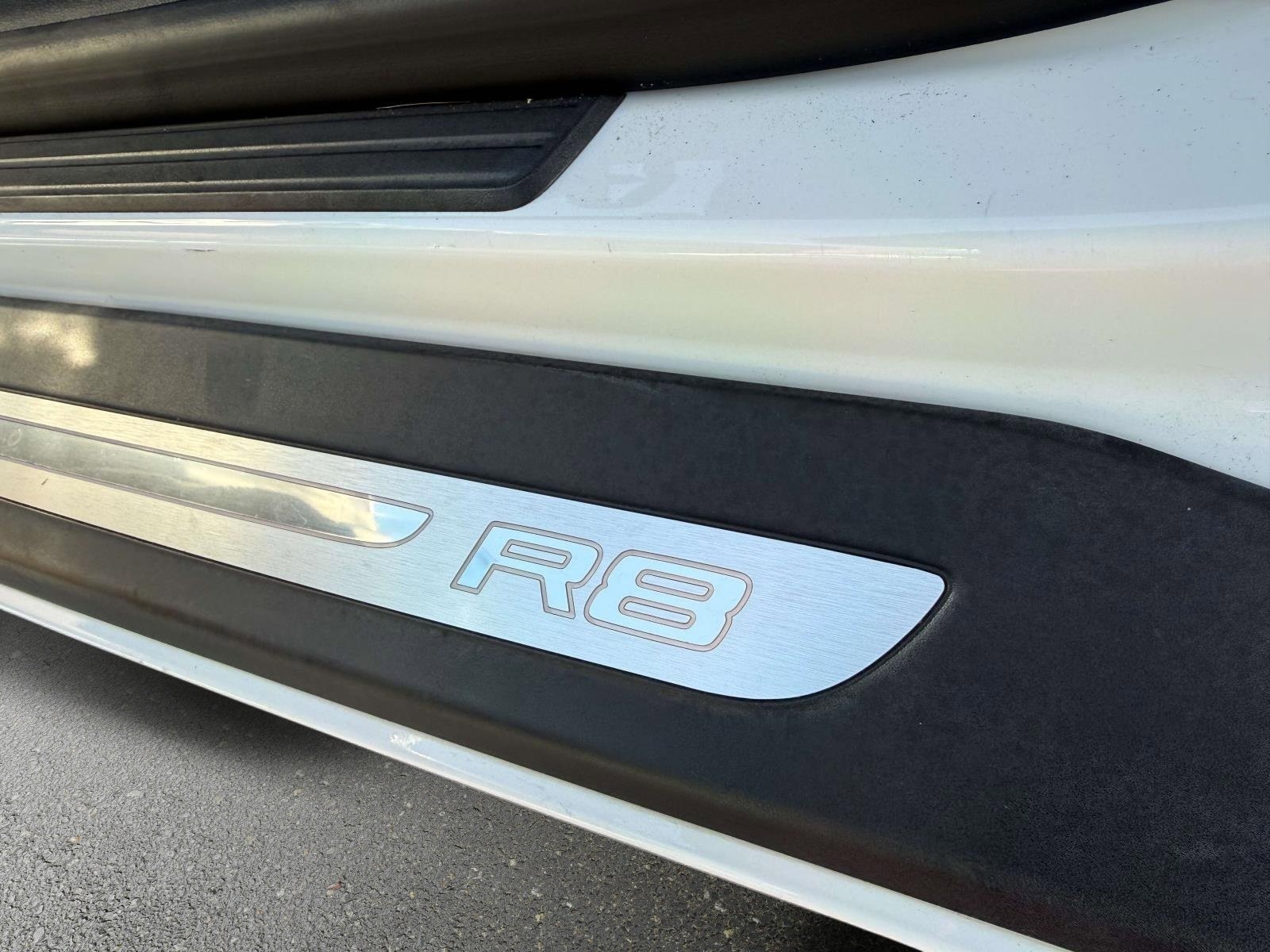 Used 2011 Audi R8 V8 image 31