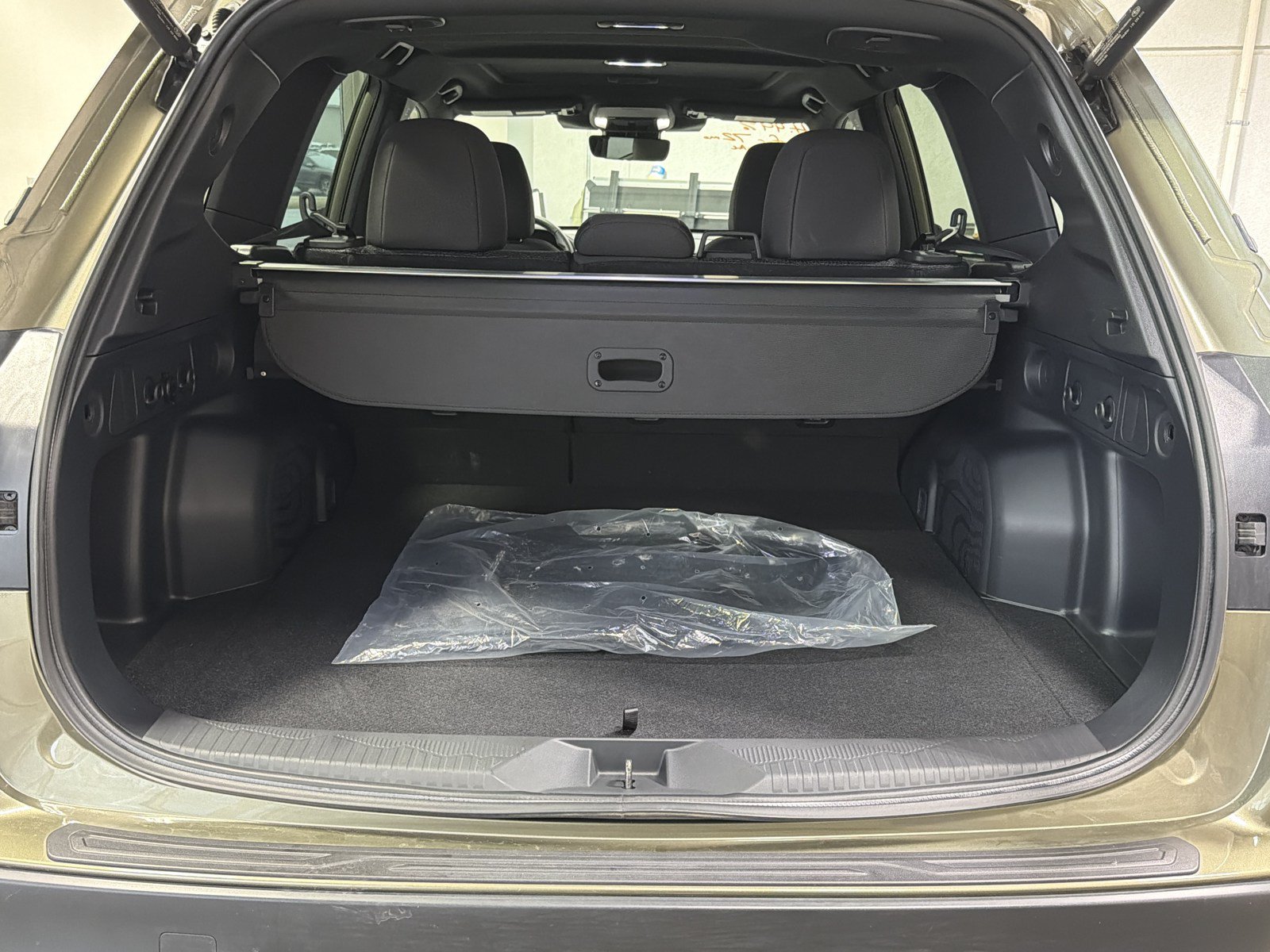 Certified 2026 Subaru Forester Premium w/ Base/Premium Plus Package AWD/4WD image 12