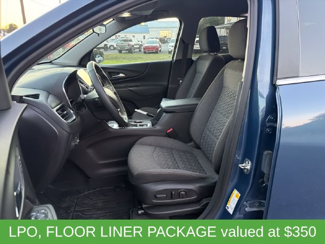 Used 2024 Chevrolet Equinox LT AWD/4WD image 3