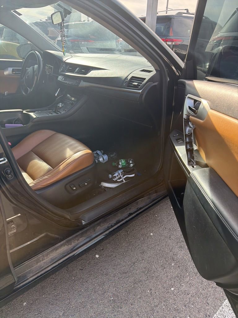 Used 2013 Lexus CT 200h w/ Seat Comfort Pkg image 14