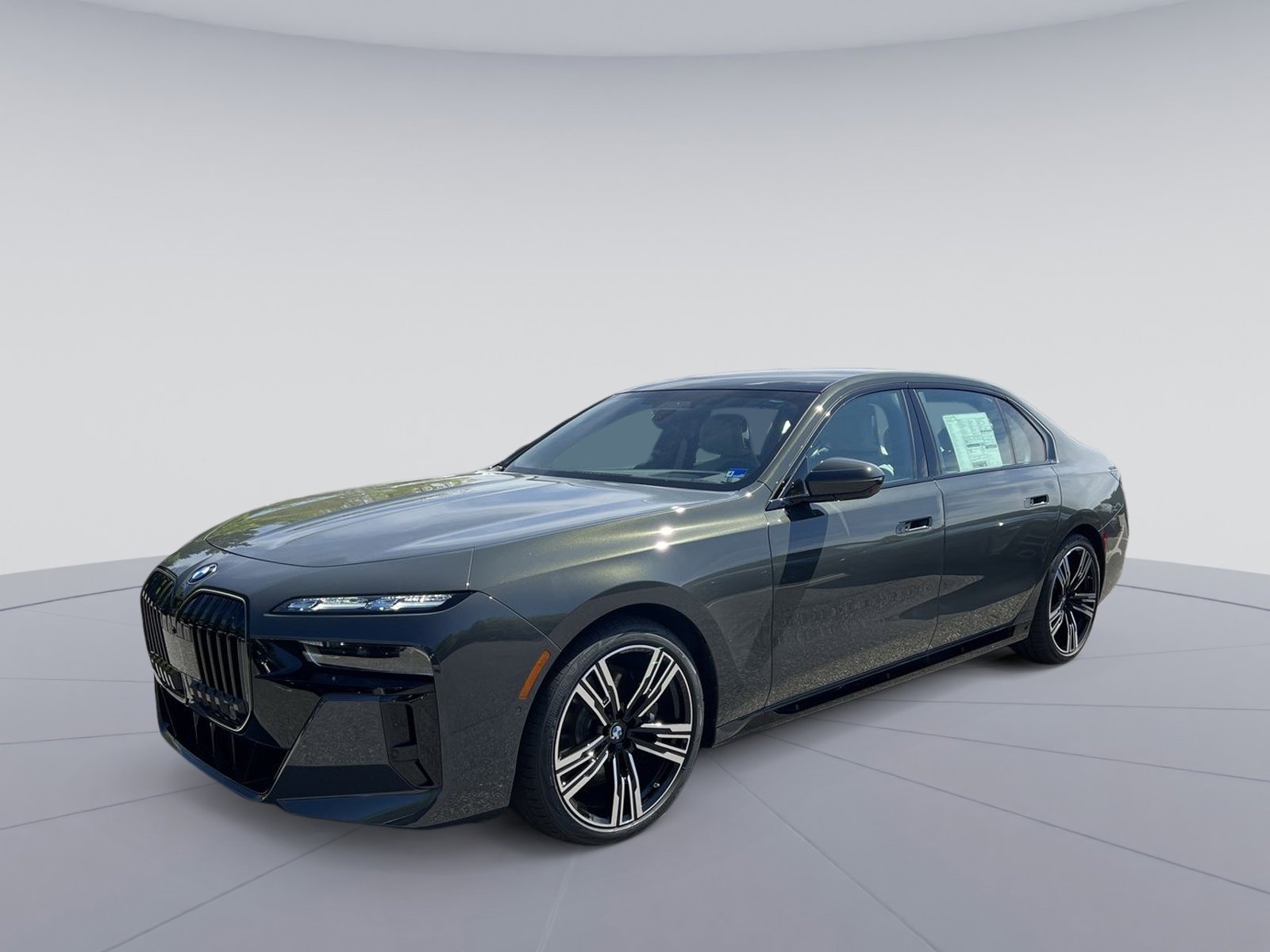 New 2026 BMW 760i xDrive w/ Executive Package AWD/4WD image 1