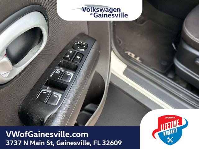 Used 2019 Kia Soul FWD image 16