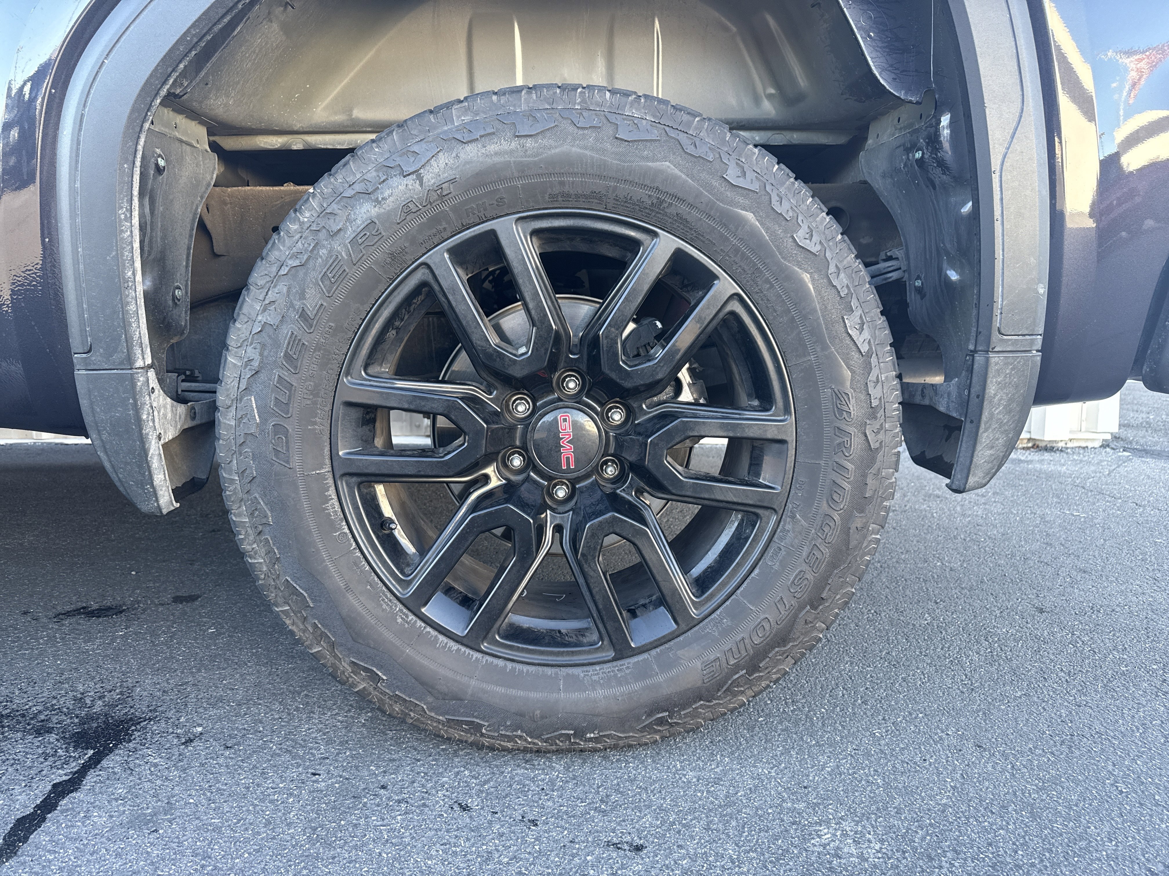 Used 2024 GMC Sierra 1500 Elevation w/ X31 Off-Road Package image 3