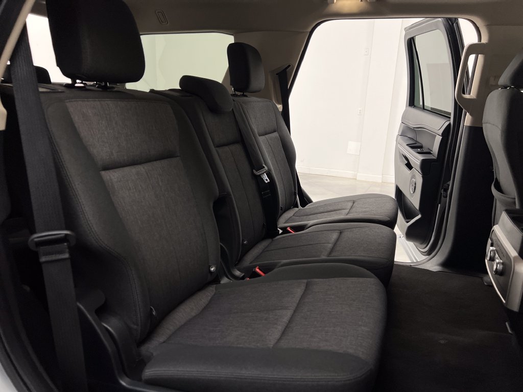 Used 2024 Ford Expedition XLT RWD image 23