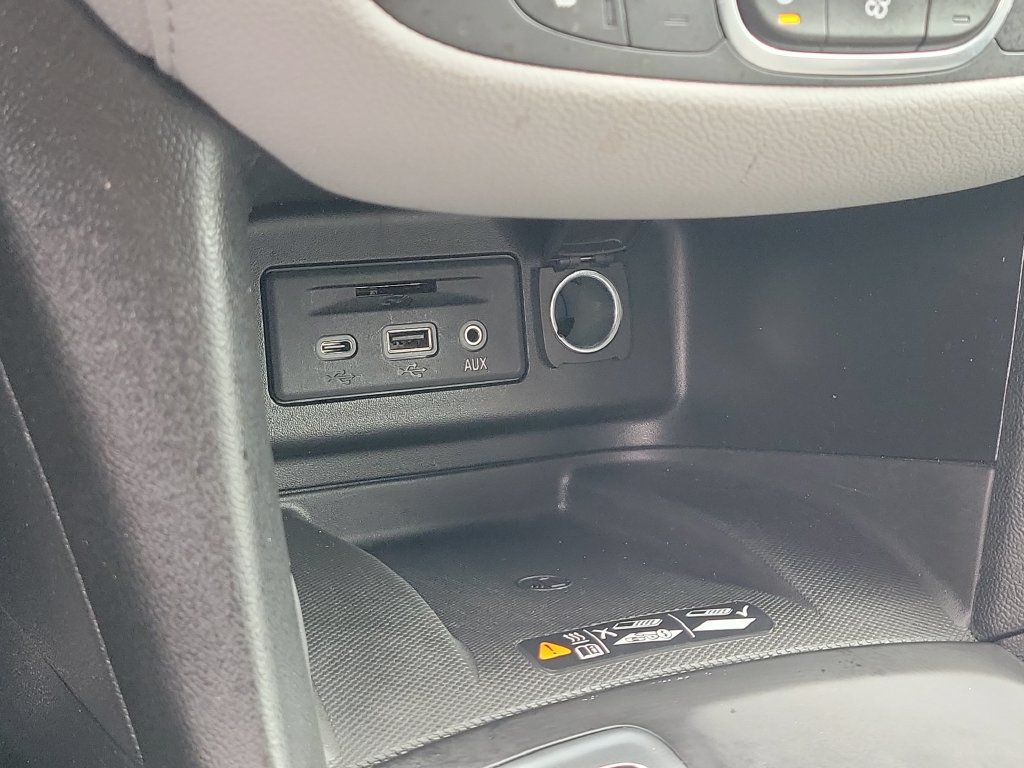 Used 2020 Chevrolet Equinox Premier AWD/4WD image 17